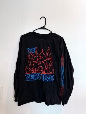 Zed’s Dead Long-Sleeve T w/ red & blue accents